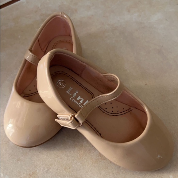 Girl Toddler dress up shoes - Picture 2 of 3